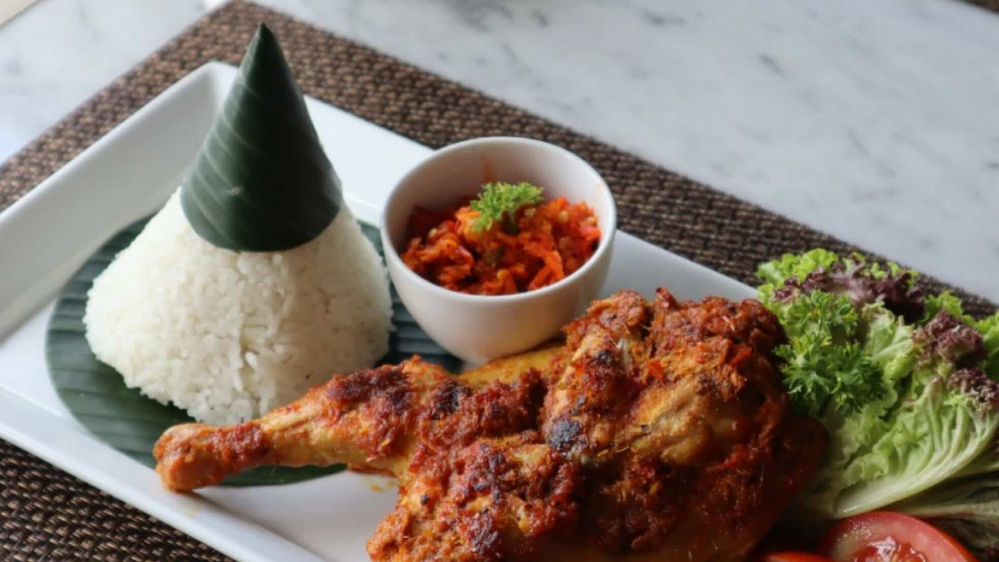Ayam Bakar Paniki Solia Zigna Kampung Batik