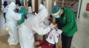 Tes swab antigen murid sekolah