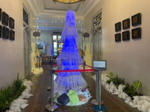 Pohon Natal Unik