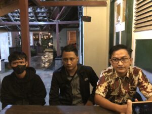 99769847-16DF-4DBD-934C-CFA88793FA59