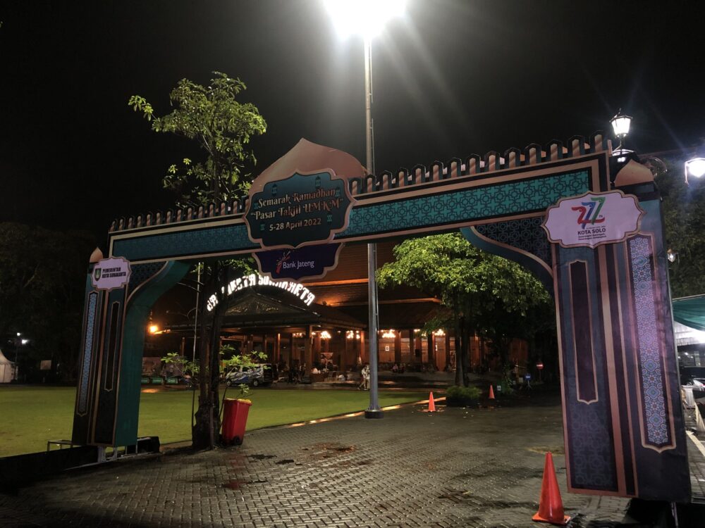 Pasar Takjil Balai Kota Solo