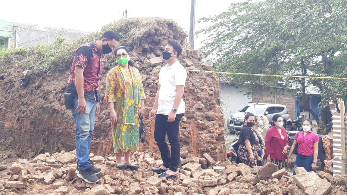 tembok keraton kartasura