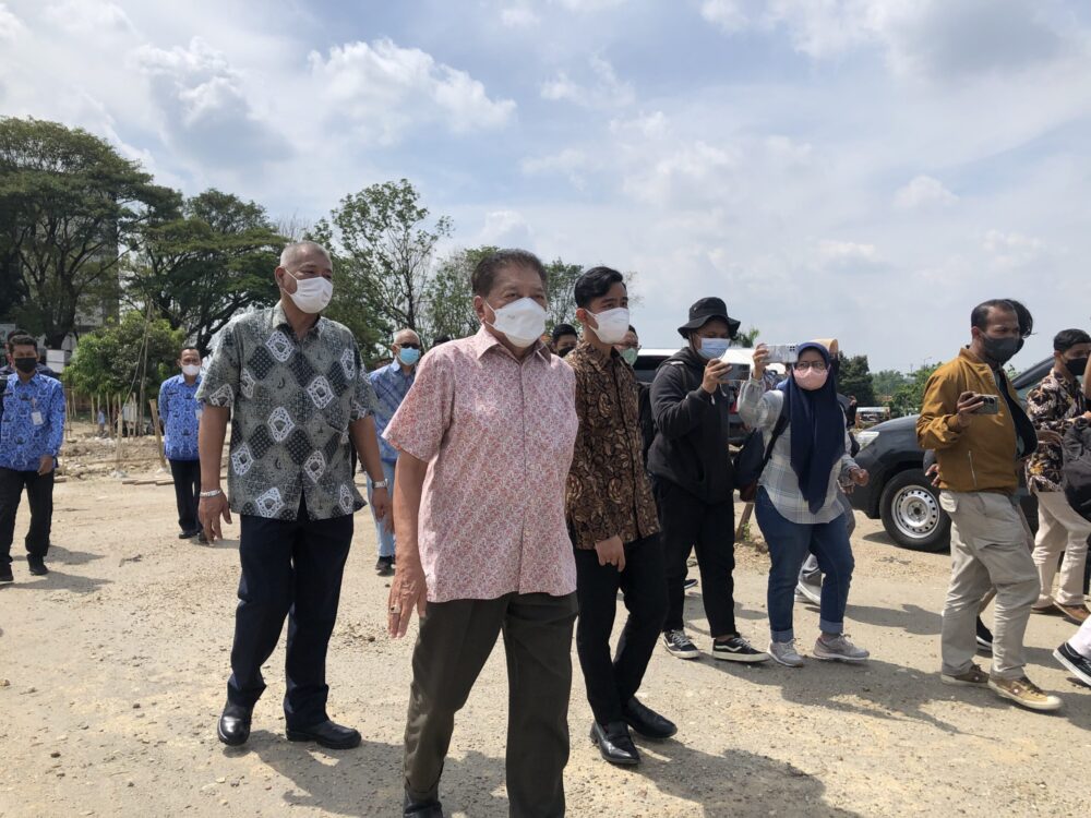 6E21E895-BB3F-499F-9383-AC60CF1FD066 Gibrak Rakabuming Raka