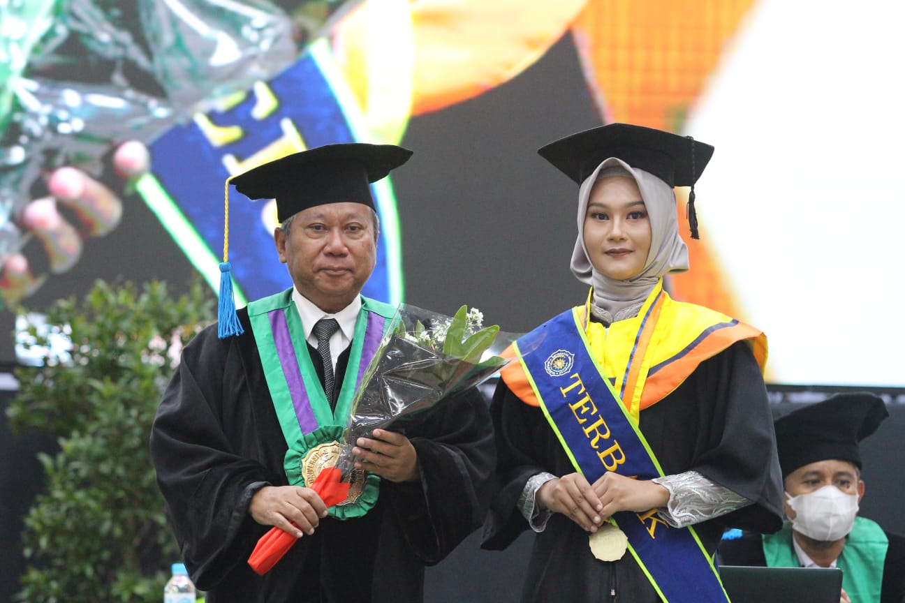 IMG-20220625-WA0003 Rektor Sofyan Anif