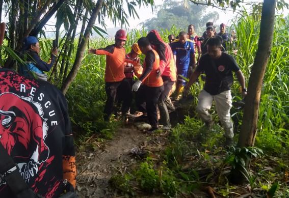 basarnas kali serang