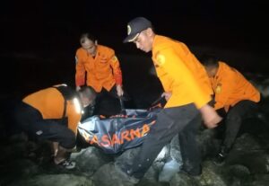 Basarnas pantai kramat
