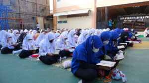 membaca alquran membaca alquran