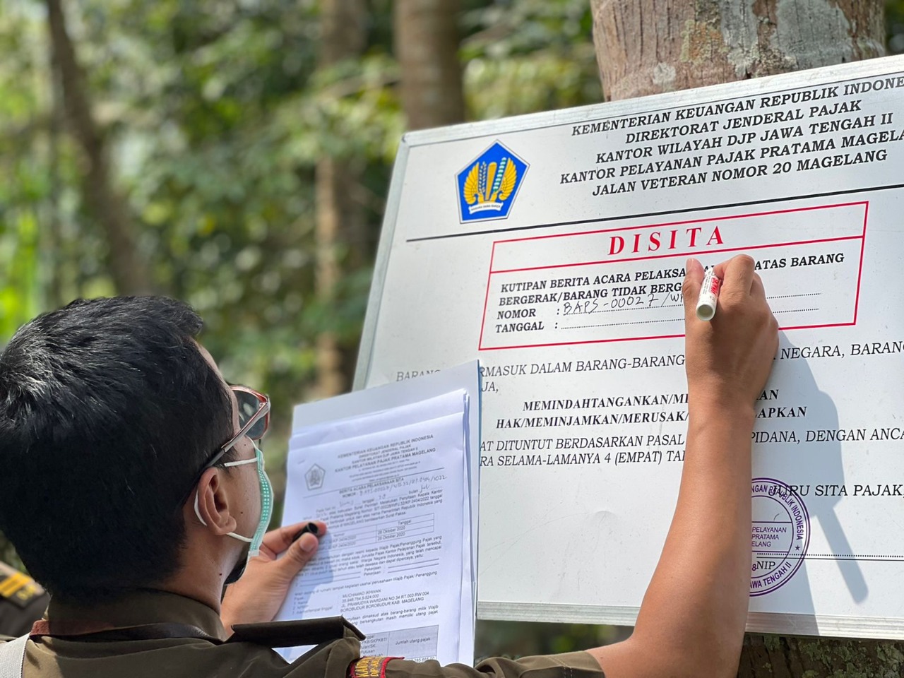 Aset pajak disita