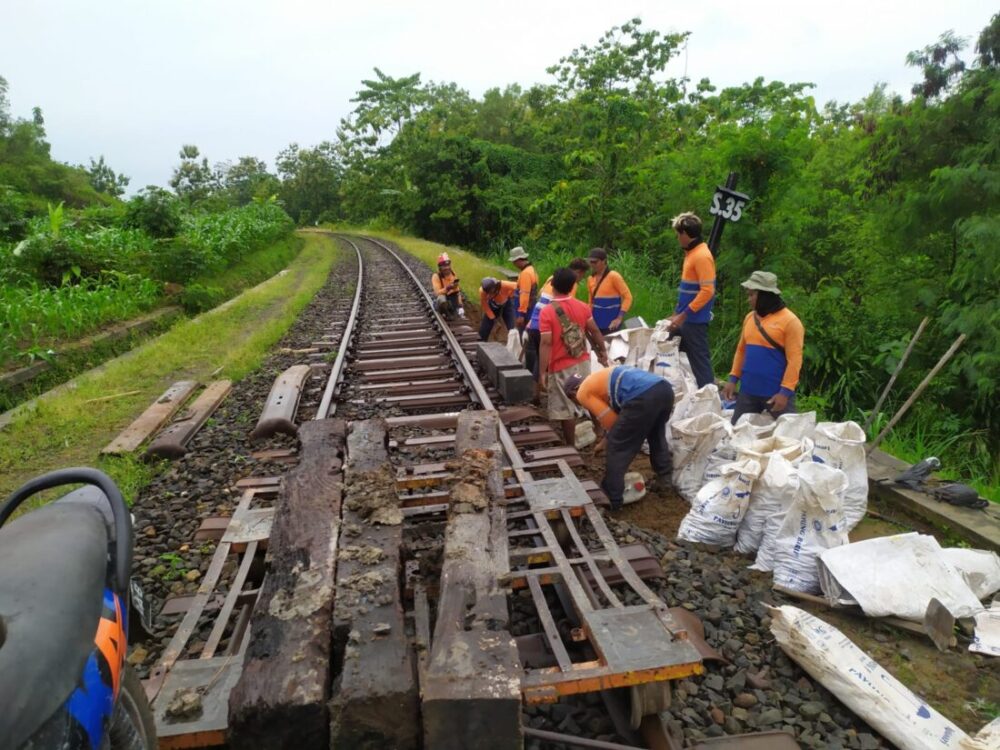Rel kereta api