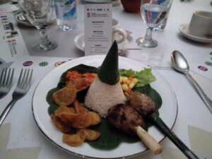 Nasi gunung sari keraton Nasi gunung sari keraton