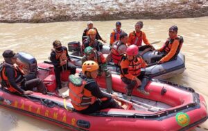 basarnas sungai lusi