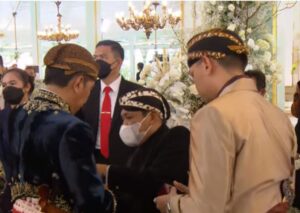 jokowi pin kumudawati