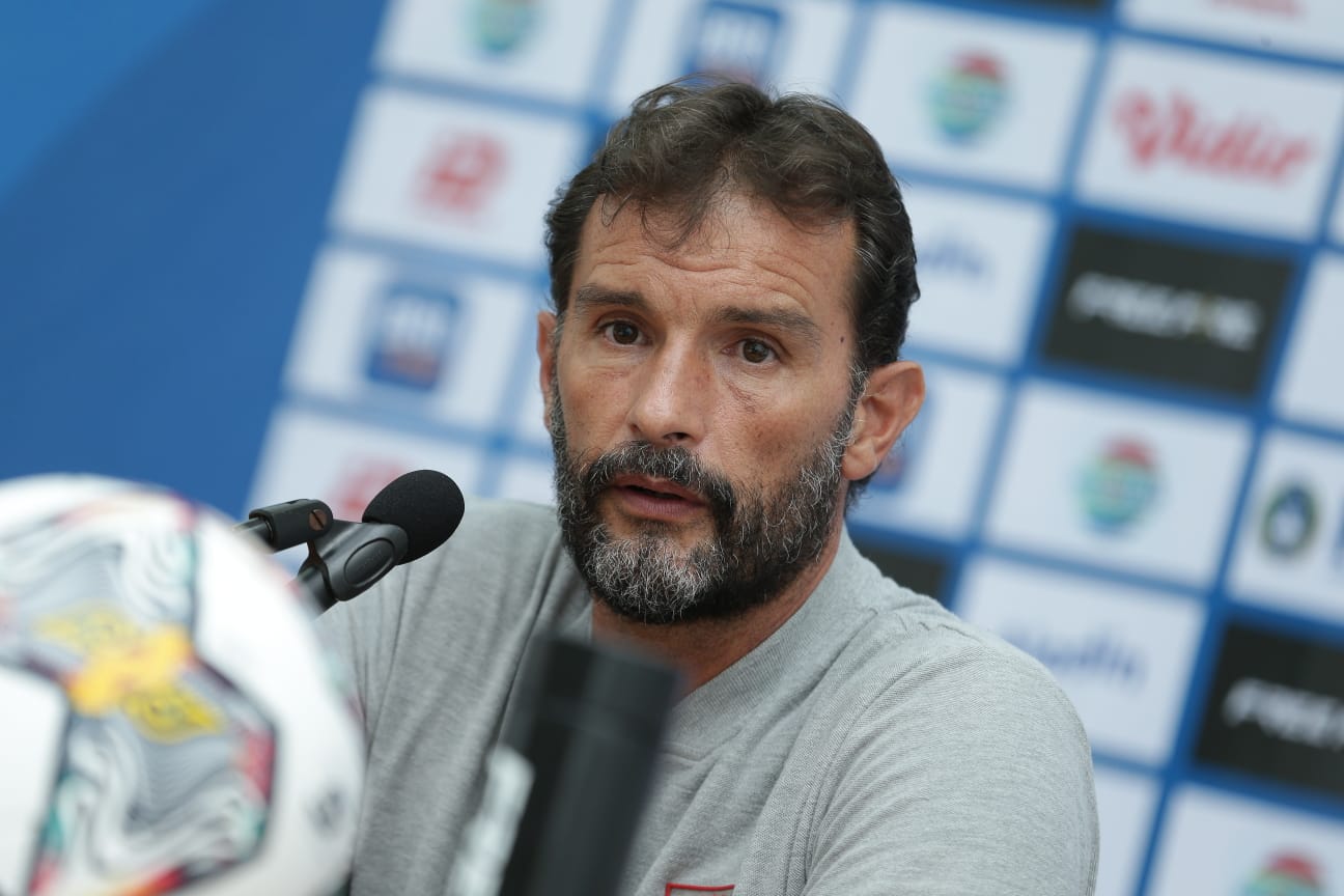 Laga Persis Tanpa Penonton