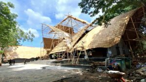 pembangunan Solo Safari