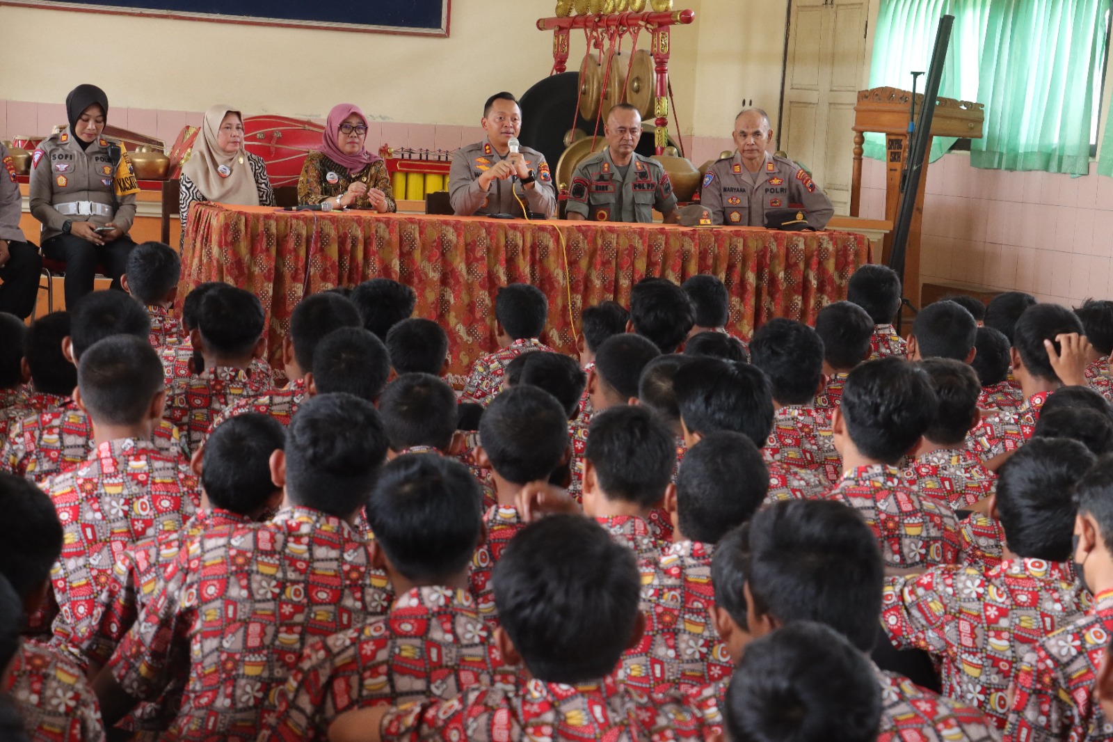 Tekan Kenakalan Remaja