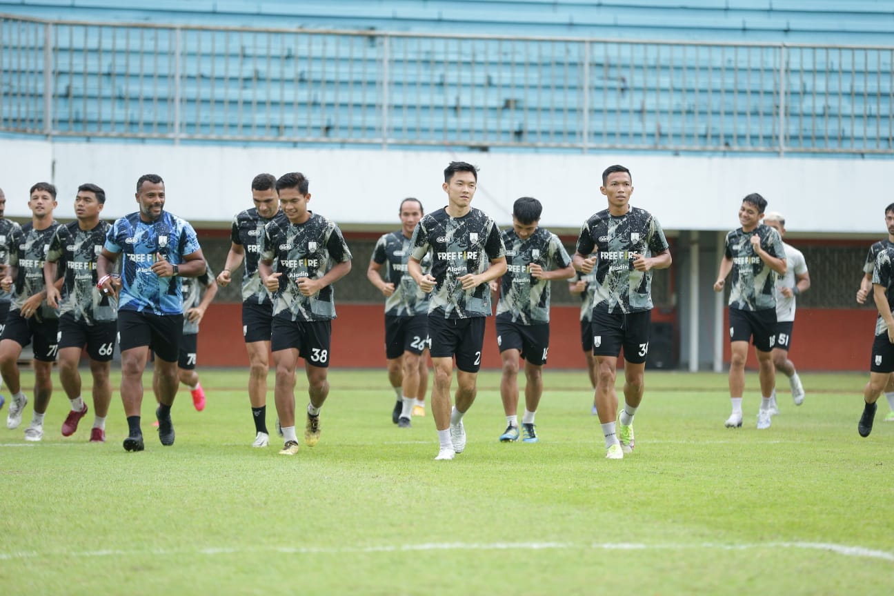 Lawan Kelasemen Atas