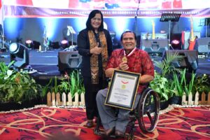 Senny Marbun Peroleh rekor Muri