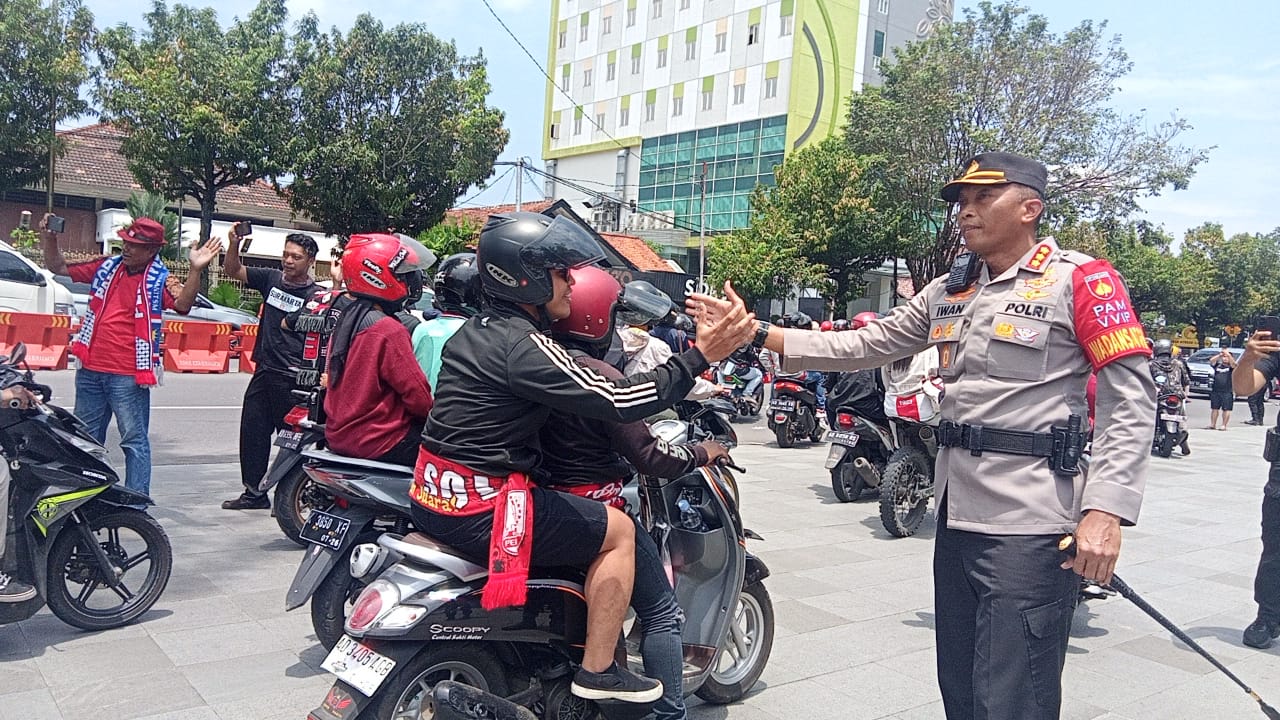 Polresta Solo Berangkatkan Suporter Persis