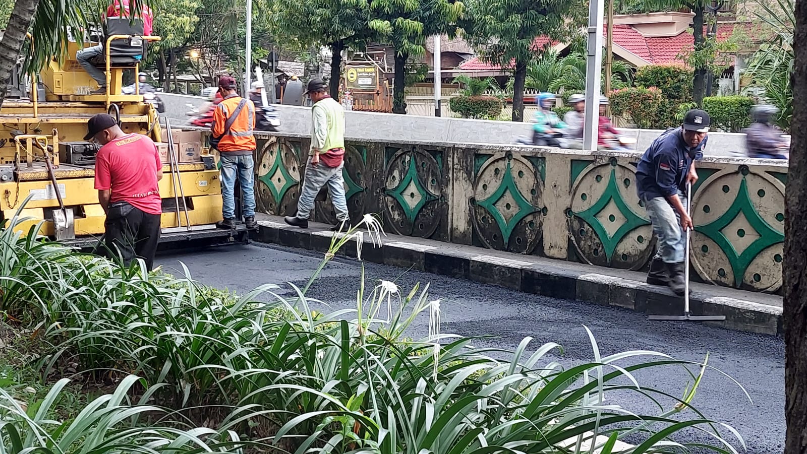 Sapu Jalan Berlubang