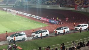 Parade Mobil Hyundai Persis Solo dan Jeonbuk Hyundai Motors