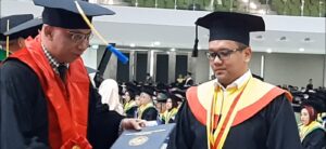 wisuda ums