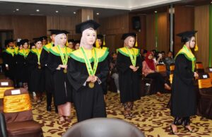 wisuda polsapa