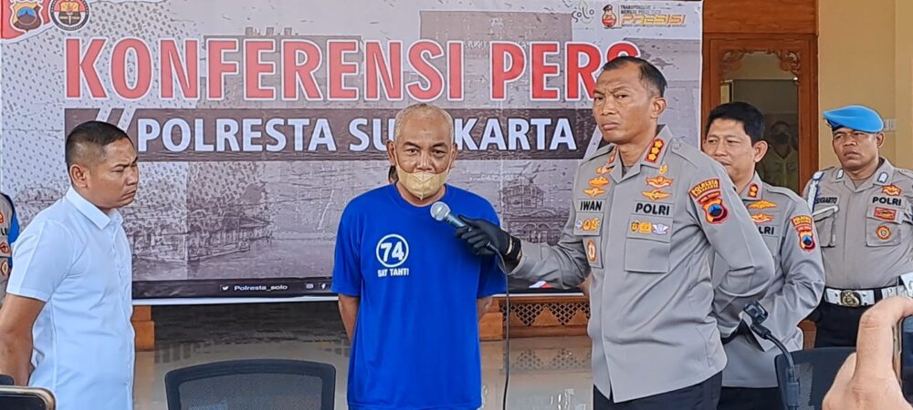 pelukis mencuri mobil