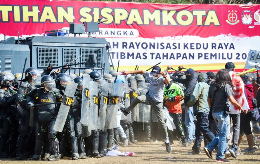 unjuk rasa, pemilu rusuh