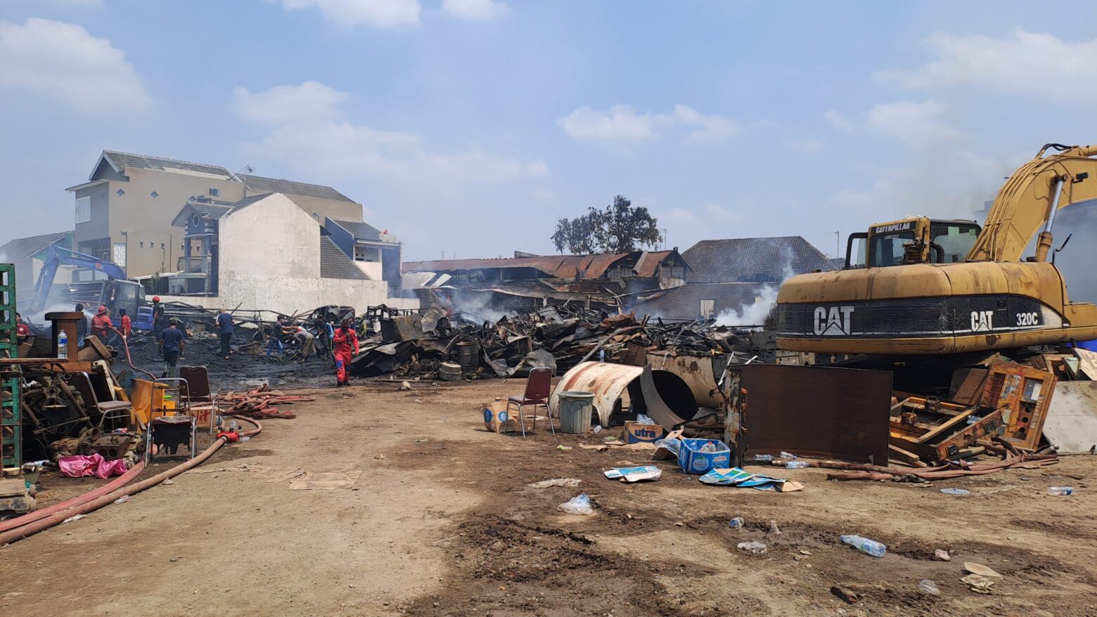 Kebakaran gudang rongsok