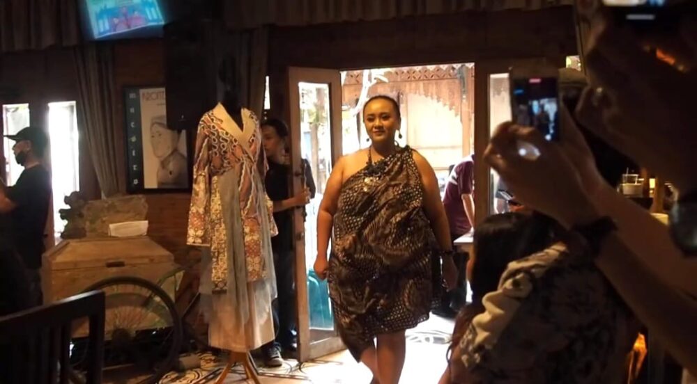 WhatsApp Image 2023-10-12 at 18.13.42 Solo Batik Fashion