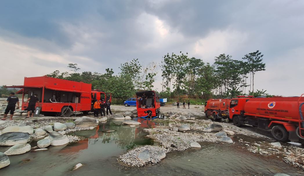 Basarnas truk penjernih air, kekeringan