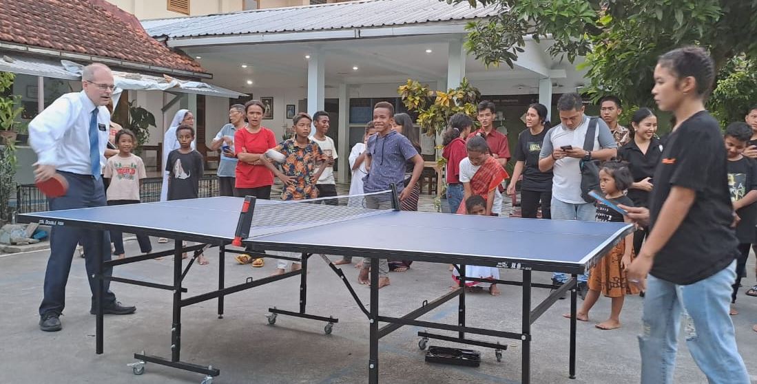 Ping pong Panti Asuhan Karuna