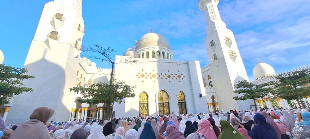 Masjid Raya Sheikh Zayed Solo