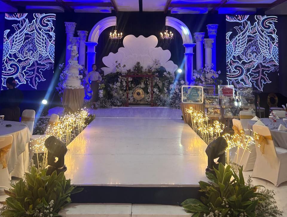 Front One Hotel Sragen